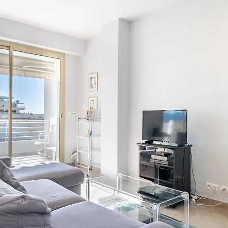 Palm Beach- Free Wifi- Parking- Sea View