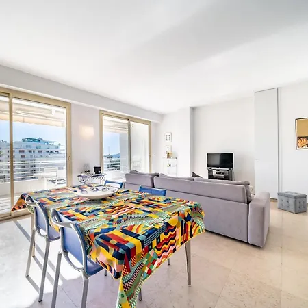 Apartment Palm Beach- Free Wifi- Parking- Sea View *