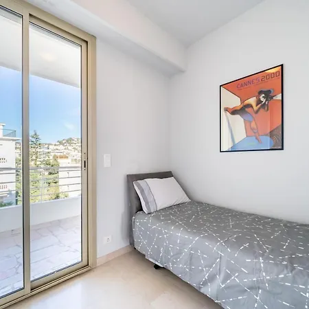 Apartment Palm Beach- Free Wifi- Parking- Sea View *