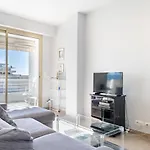 Palm Beach- Free Wifi- Parking- Sea View