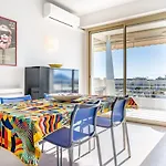 Palm Beach- Free Wifi- Parking- Sea View *