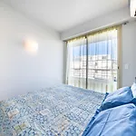 Palm Beach- Free Wifi- Parking- Sea View Lejlighed *