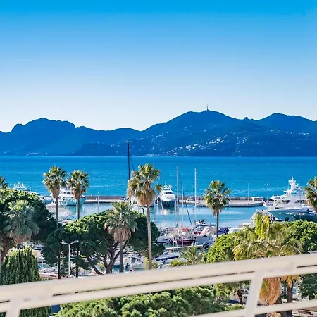 Appartement Palm Beach- Free Wifi- Parking- Sea View