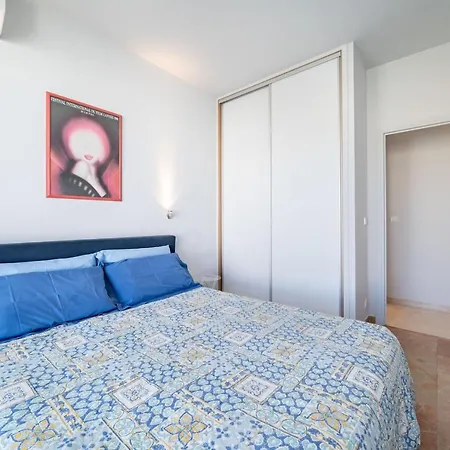 Apartamento Palm Beach- Free Wifi- Parking- Sea View *